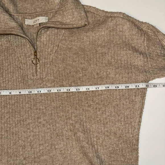LOFT Women’s Sweater Small Tan Wool Blend 1/4 Zip Pullover Gold Zipper - Picture 4 of 8
